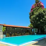 Hotel M 2*