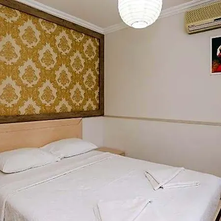 Hotel M 2*